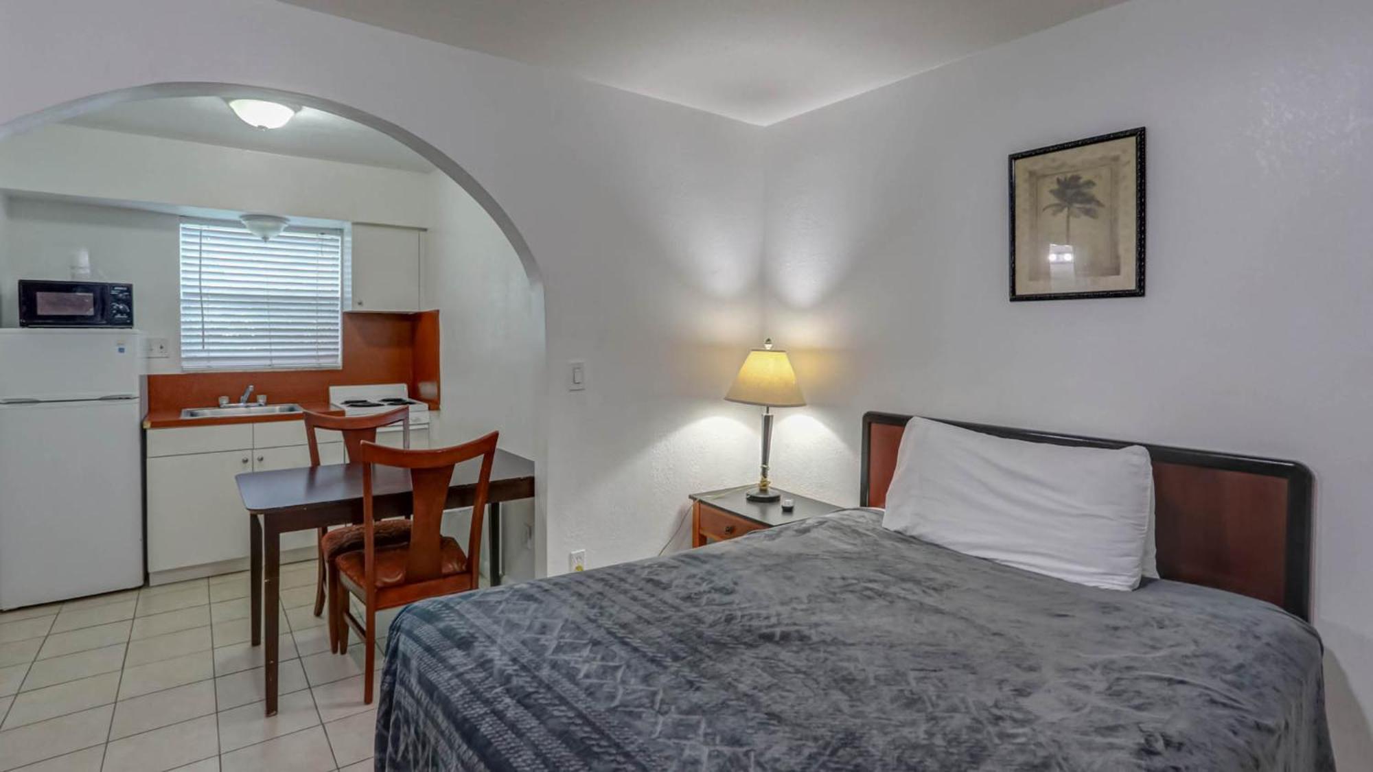 Seas Hotel